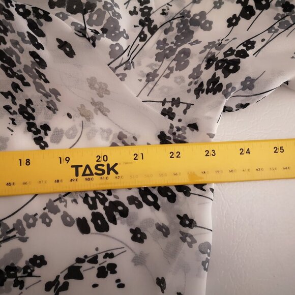 Ispiri Ladies Size Large Sheer Blouse with Attached Tank Top Underneath - Picture 6 of 9